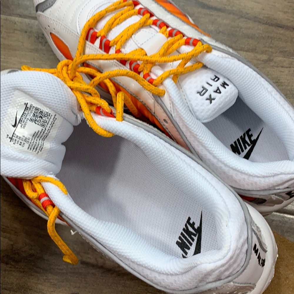 NIKE W AIR MAX TAILWIND IV NRG - Picture 16 of 16